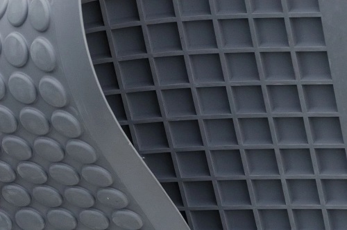 Detail protiúnavové podložky z gumy